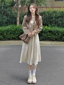 Kadın Takım Elbise Bahar Yaz Moda Kısa Ceket+Askı Etek İki parçalı Kore Zarif Yeni Eşleşen Setleri Kadın Giyim